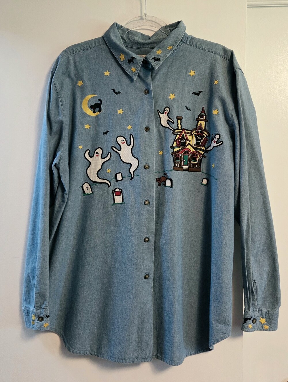 Vintage 90s Karen Scott Denim Halloween Embroidered Button Front Shirt XL